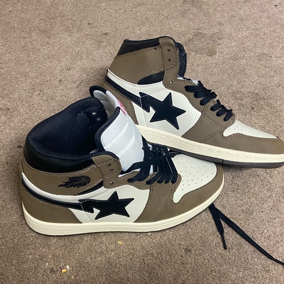 Jordan 1 high size 8.5 man - Picture 7 of 8